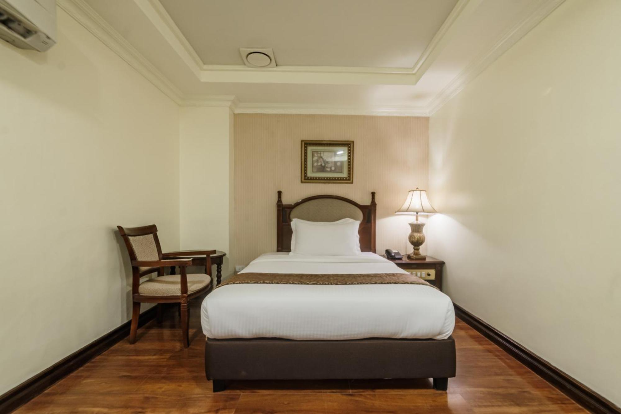Villa Caceres Hotel Naga  Eksteriør billede